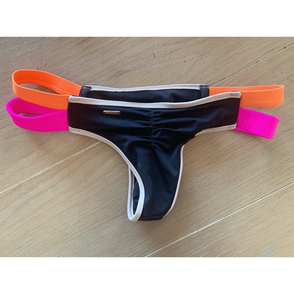 Victoria’s Secret Very Sexy Push Up Bikini - Picture 4 of 9